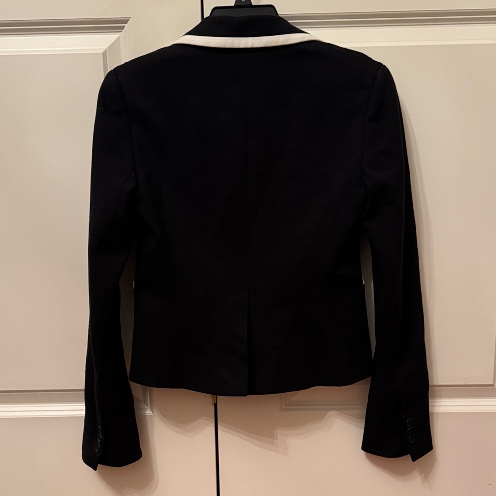 Theory Women's Black Blazer with White Trim - Picture 6 of 6